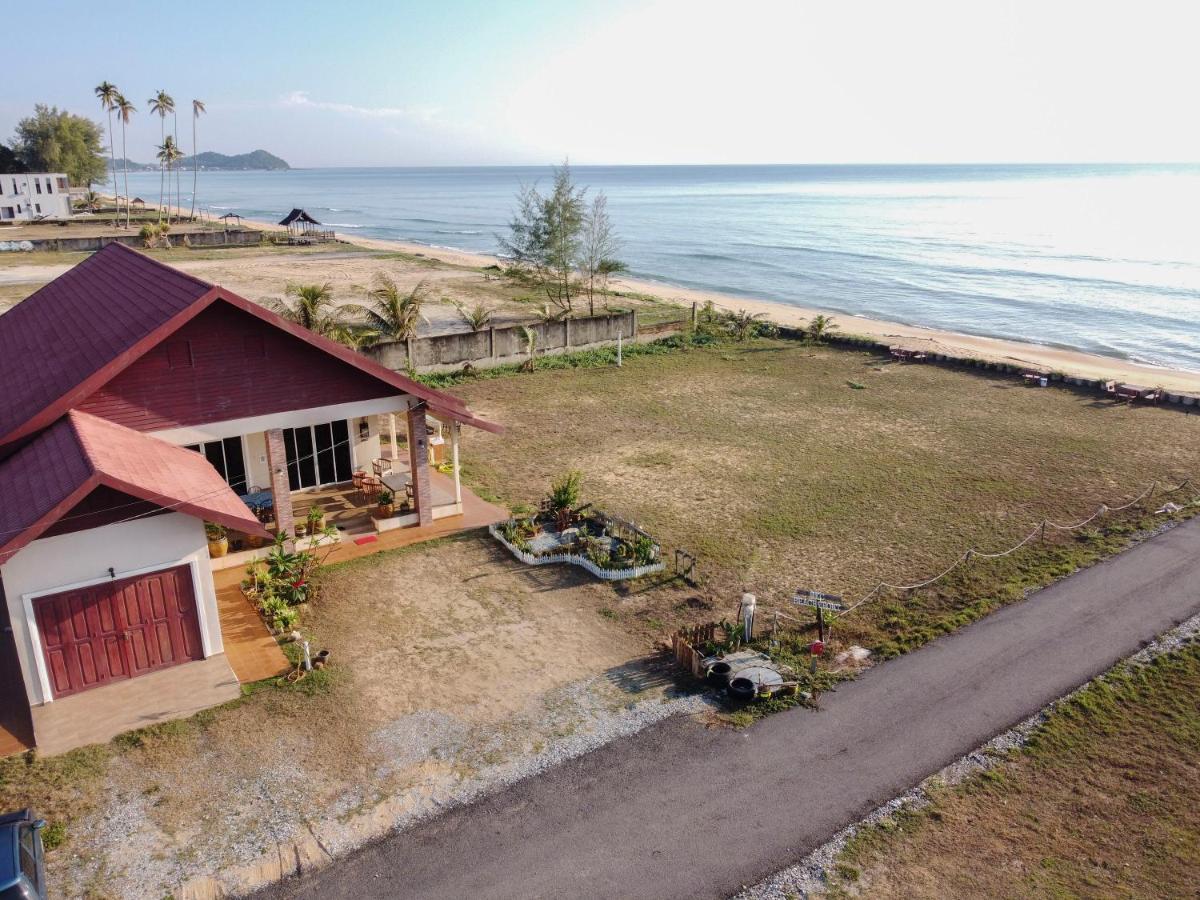 Kc Beachfront Marang Exteriör bild